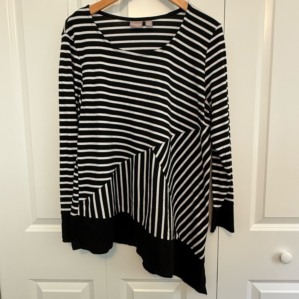 Chico's Black and White Asymmetrical Long Sleeve Top